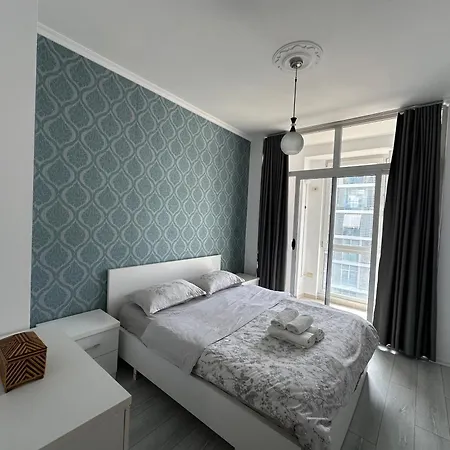 Apartamento Kika Raiffeisen Bank Near Artificial Tirana